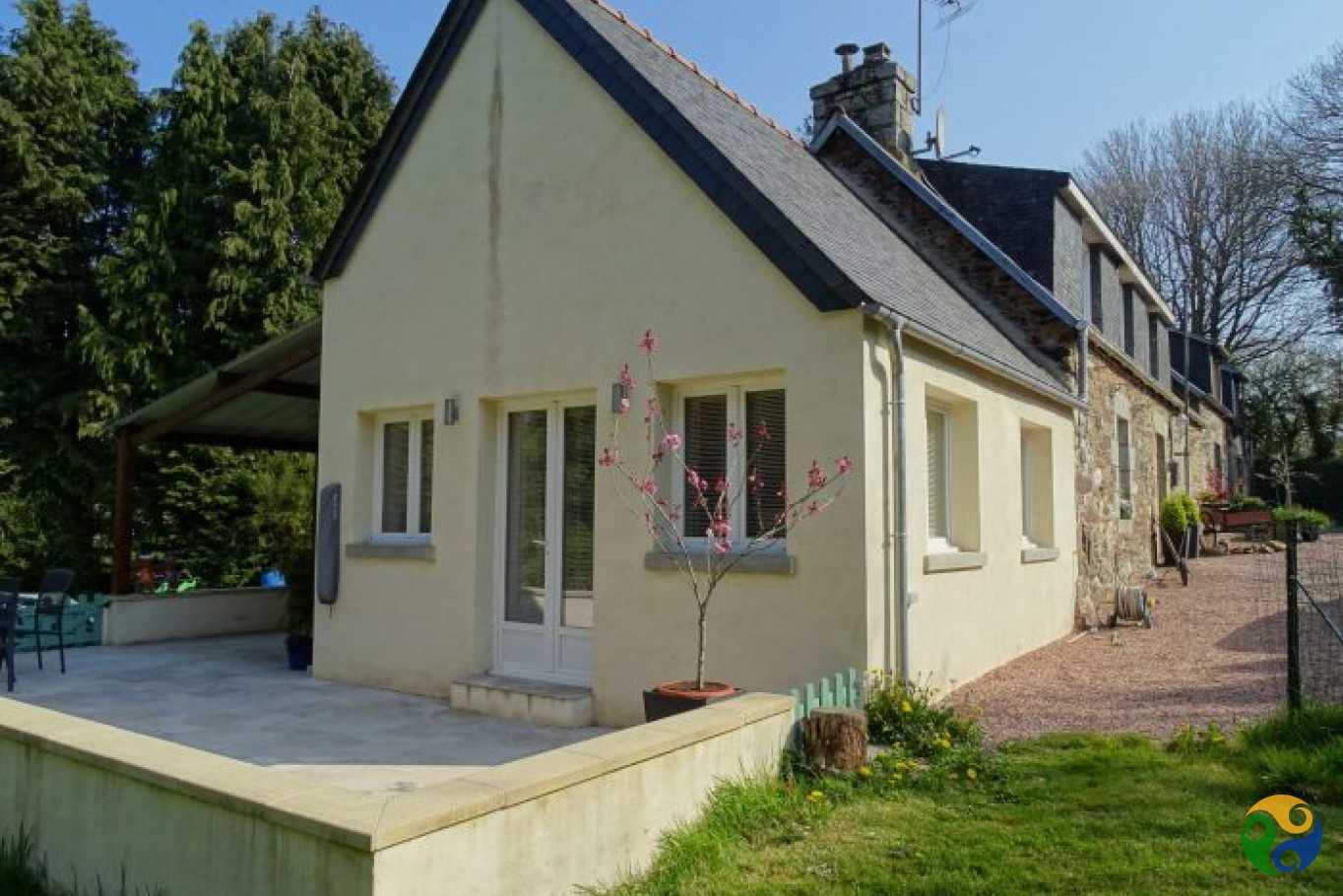 Dom w Plougonver, Bretania 10114525