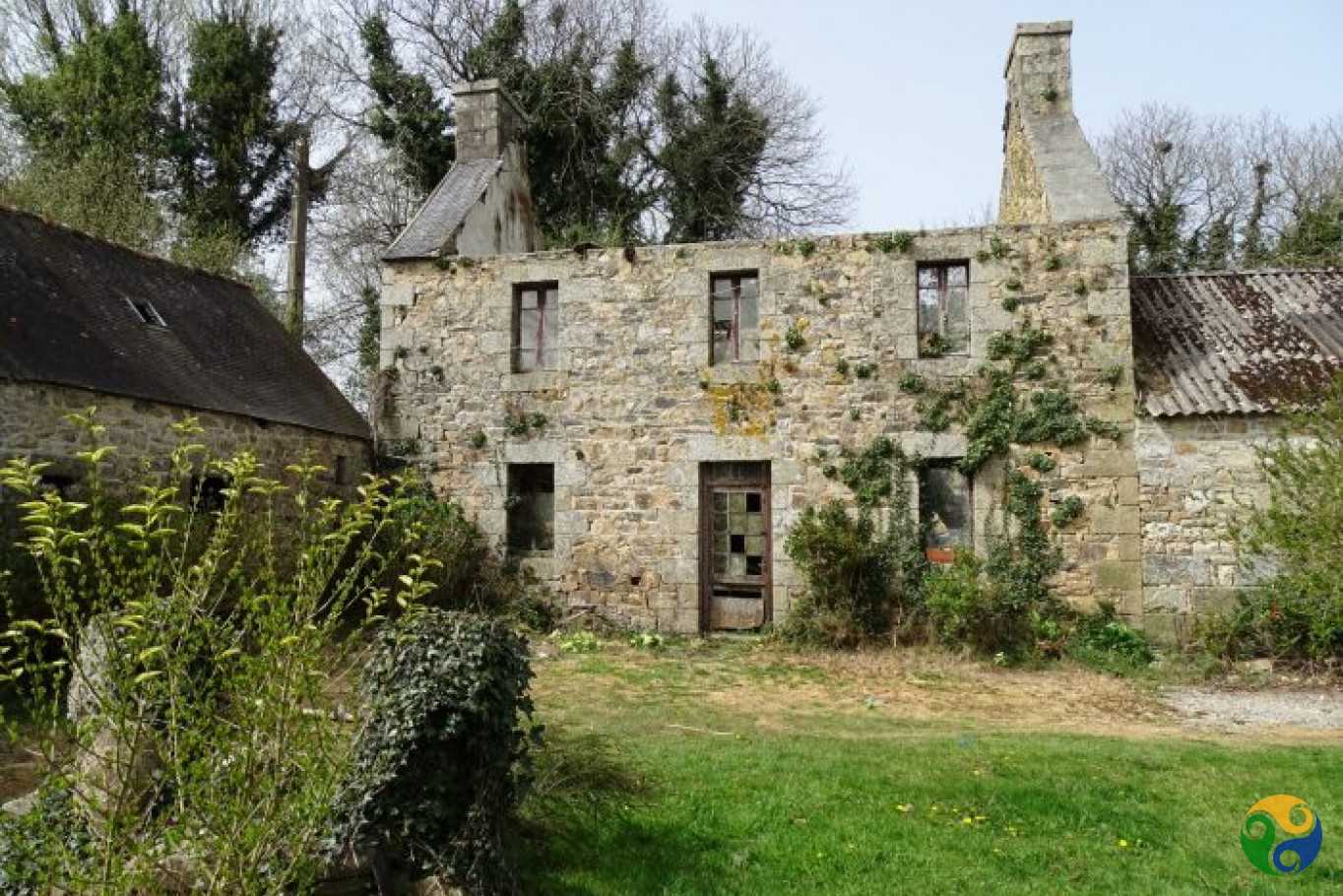 بيت في Maël-Pestivien, Brittany 10114533