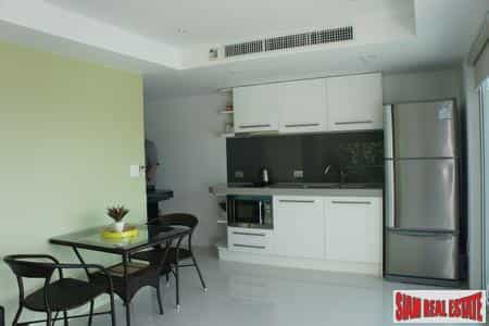 Condominium dans Ban Kata, Phuket 10114822