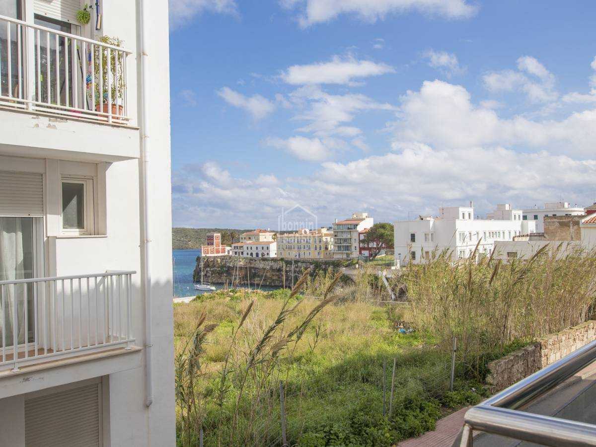Condominium in Es Castell, Balearic Islands 10114892
