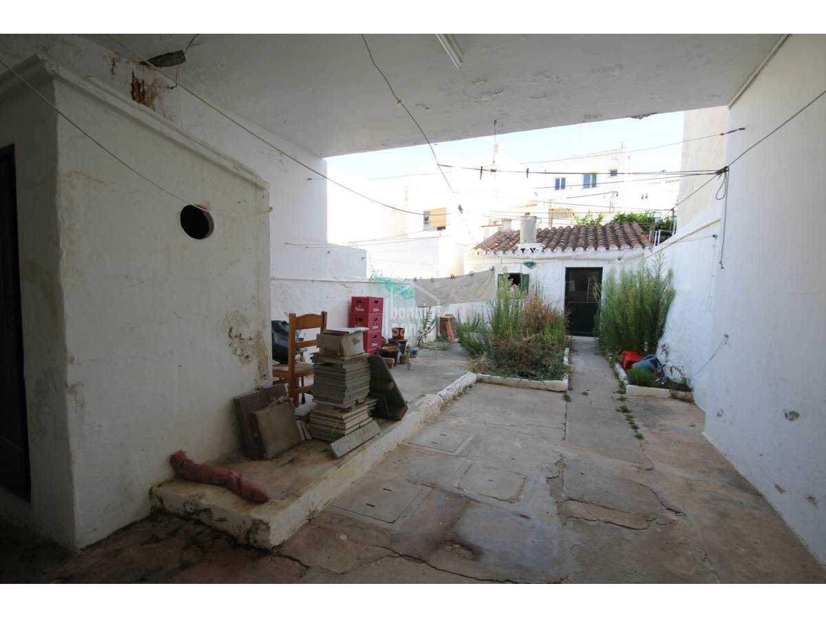 Condominium in Mahon, Balearic Islands 10114901