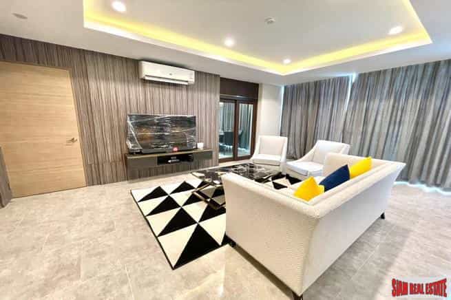 Condominium in Tambon Patong, Chang Wat Phuket 10114902