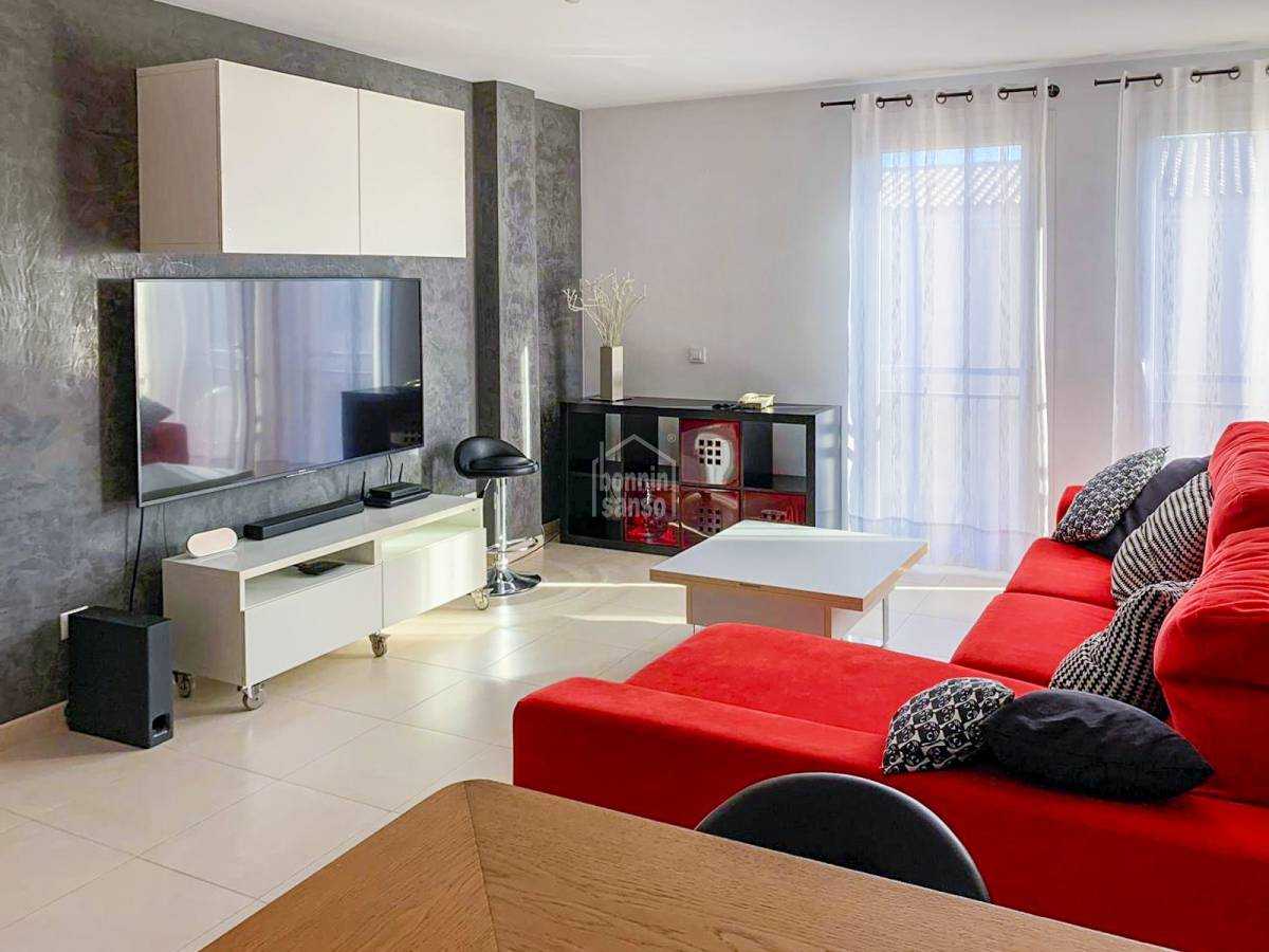Condominium in San Luis, De Balearen 10114903