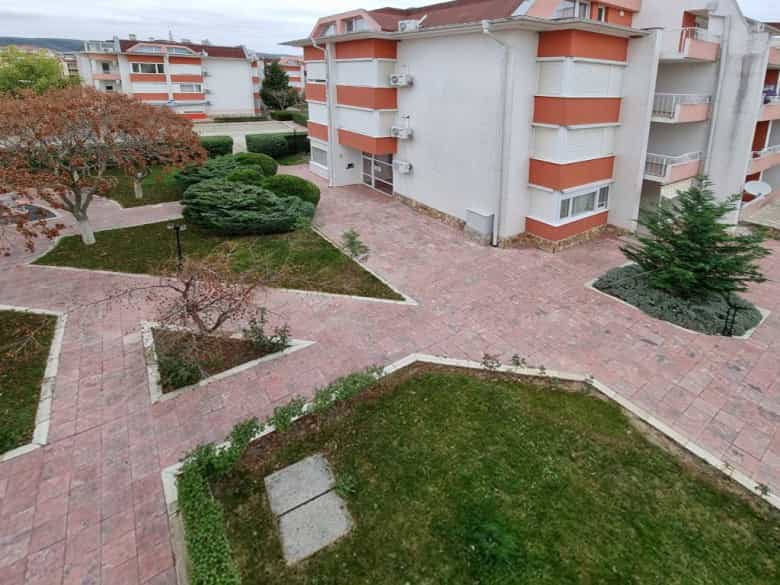 Condominium in Nesebar, Burgas 10115801