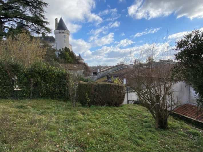 House in Verteuil-sur-Charente, Nouvelle-Aquitaine 10116065