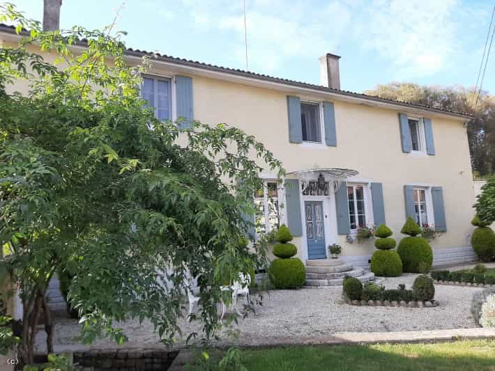 rumah dalam Lizant, Nouvelle-Aquitaine 10116080
