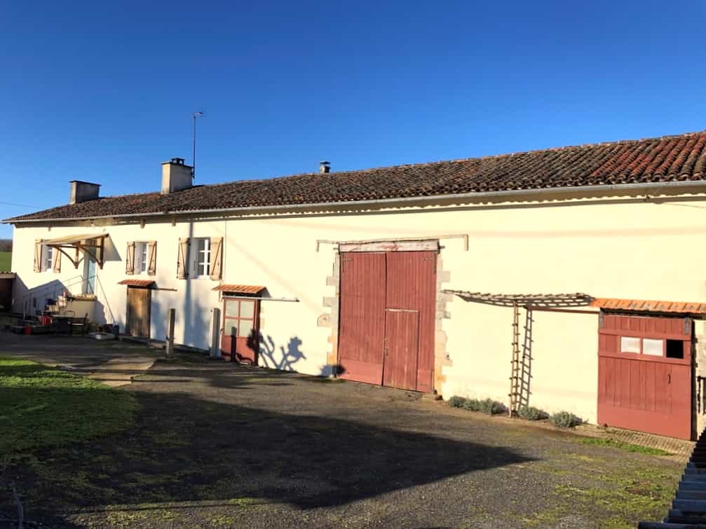 Huis in Les Adjots, Nouvelle-Aquitanië 10116130
