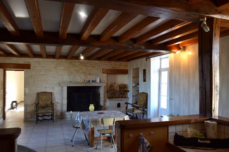집 에 Valdelaume, Nouvelle-Aquitaine 10116143
