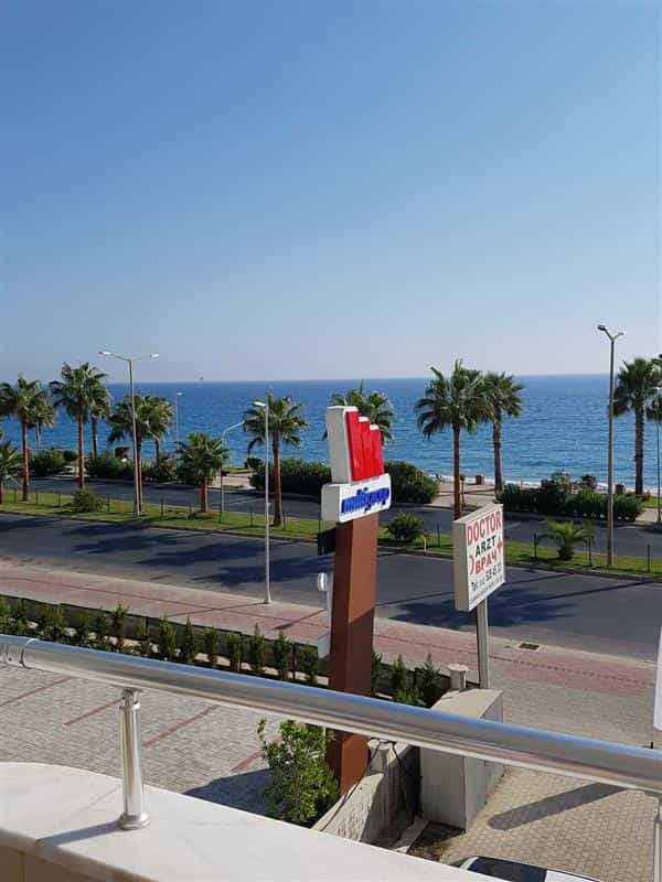 Condominium in Alanya, Antalya 10116255