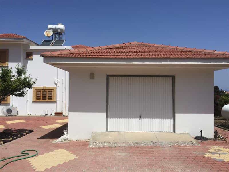 жилой дом в Karşıyaka,  10116303
