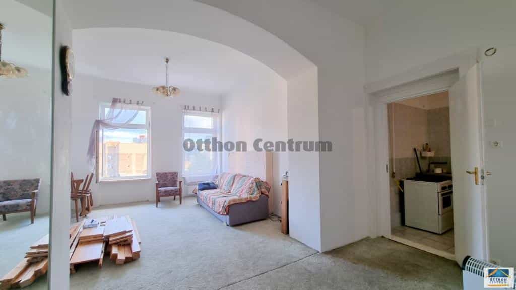 Condominium in Budapest, Budapest 10116317