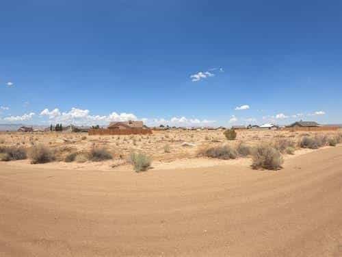 Land in North Edwards, California 10116363