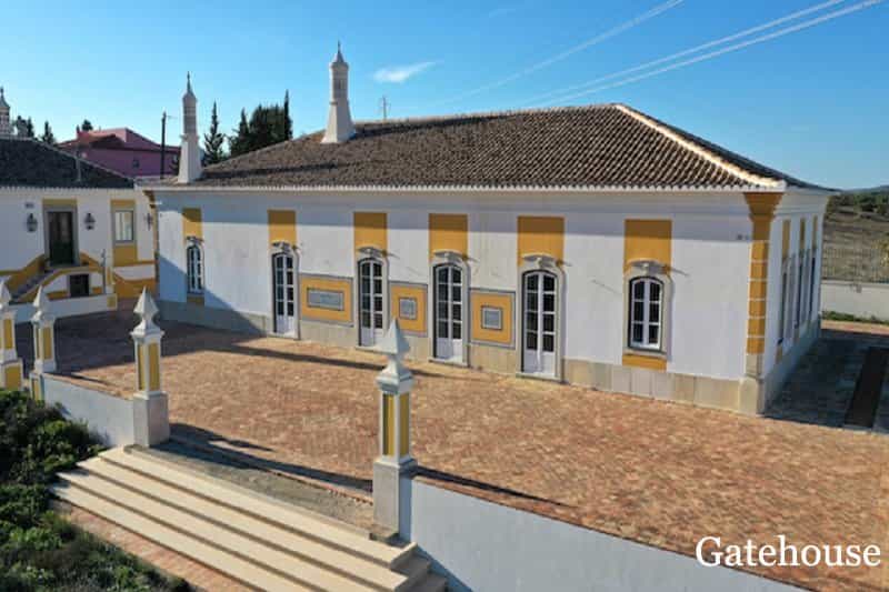 House in Almancil, Faro District 10116457