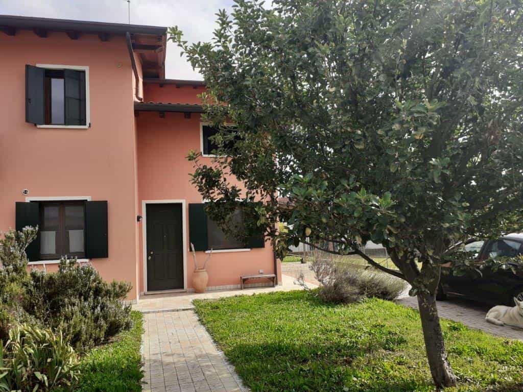 Будинок в Lugugnana, Венето 10116662