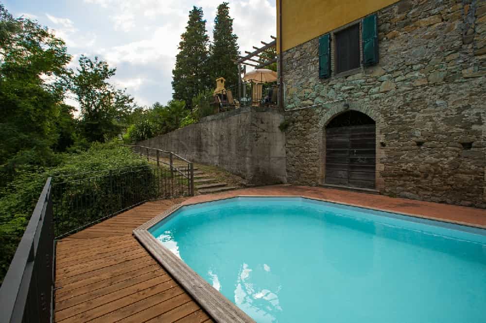 Будинок в Villafranca in Lunigiana, Tuscany 10116667