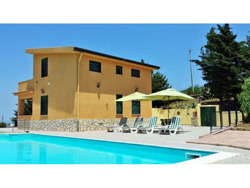 House in Castel Mola, Sicilia 10116680