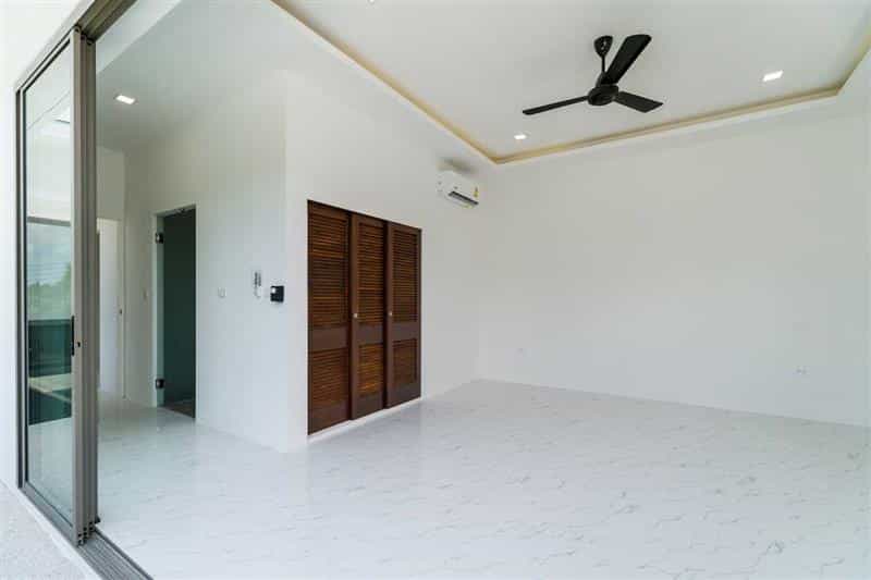 Dom w , Surat Thani 10116735