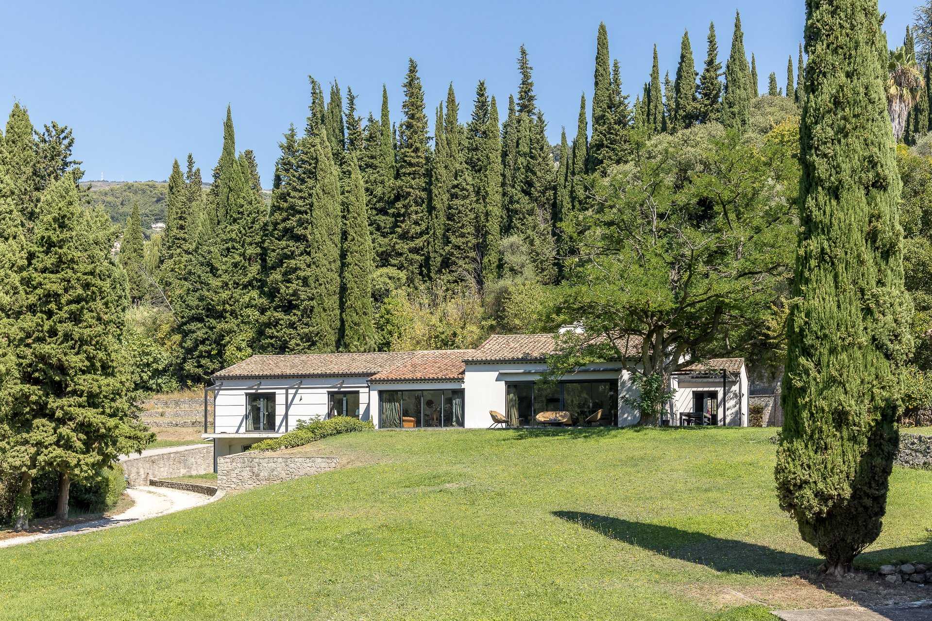 Hus i Grasse, Provence-Alpes-Cote d'Azur 10116752