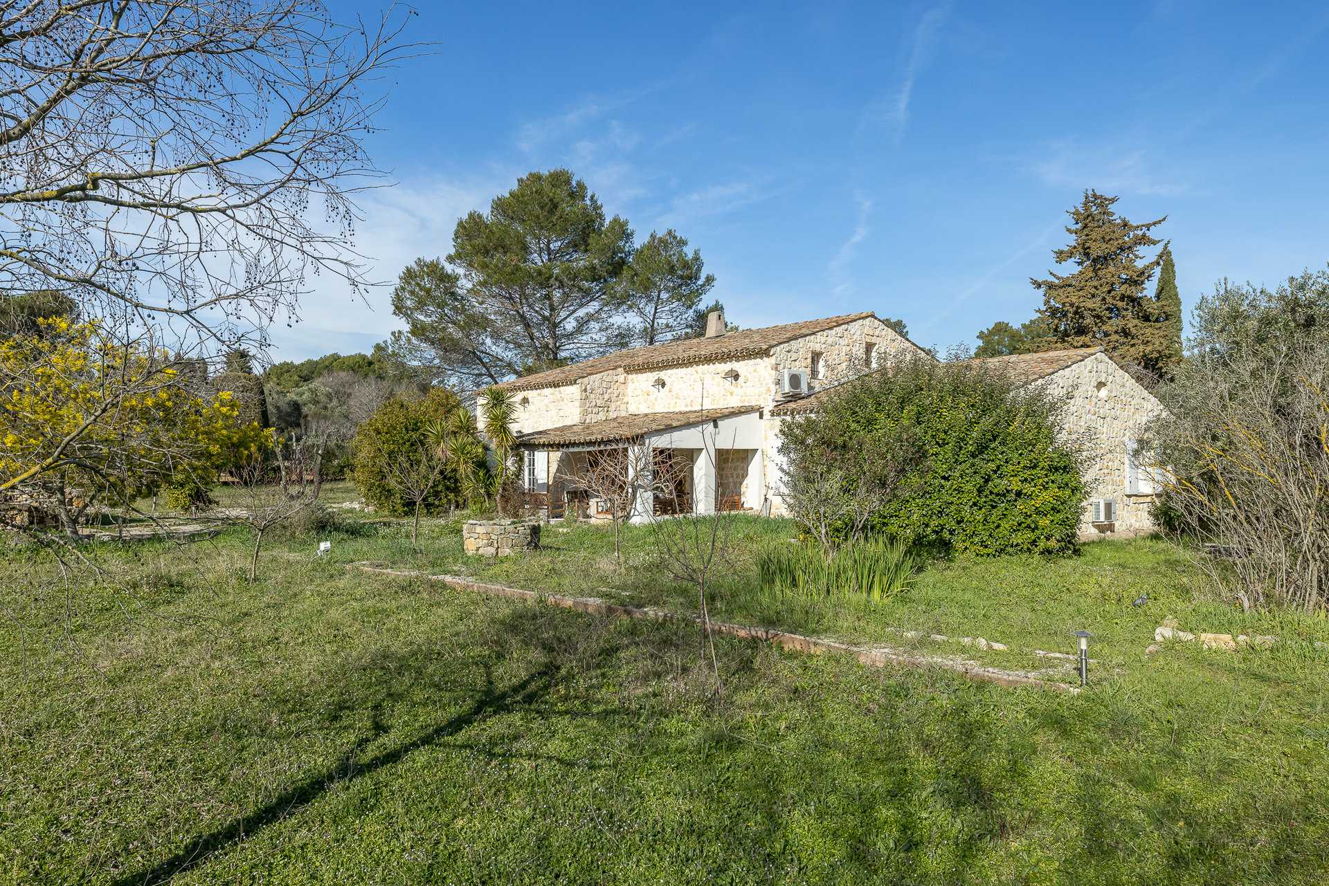 Hus i Mouans-Sartoux, Provence-Alpes-Cote d'Azur 10116754