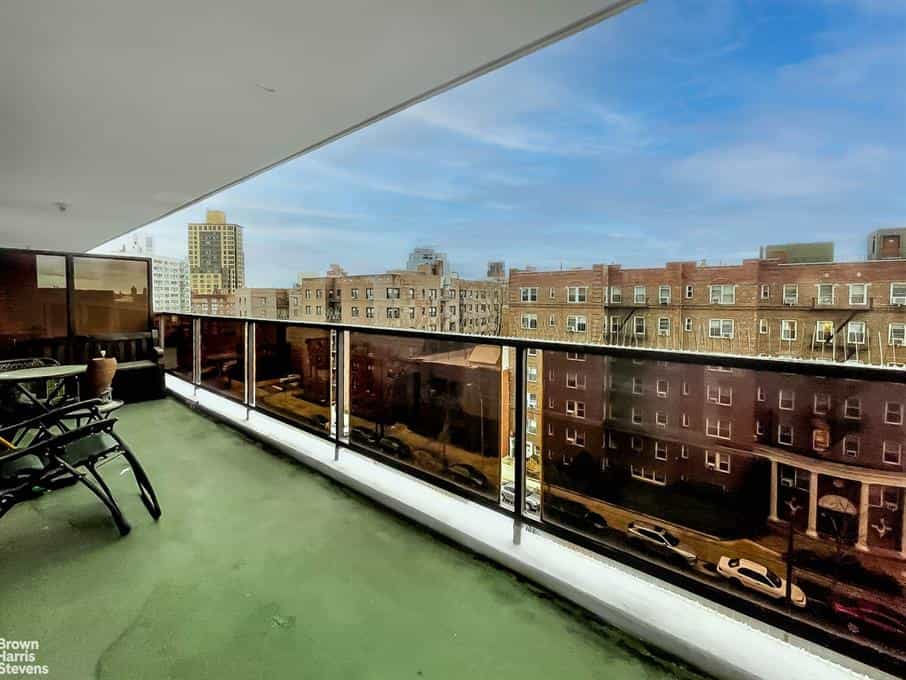 Condominium in , New York 10117157