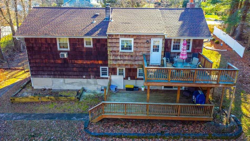 House in Mahopac, New York 10117251