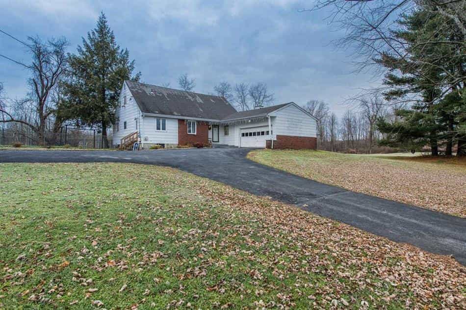 House in Fairview, New York 10117397