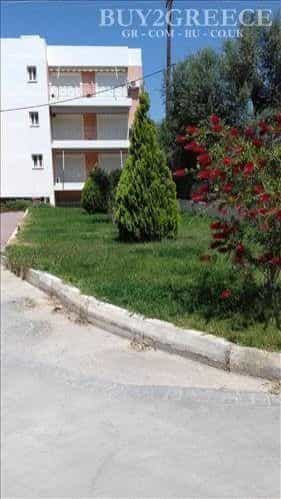 Condominium in Xylokastro, Peloponnisos 10117786