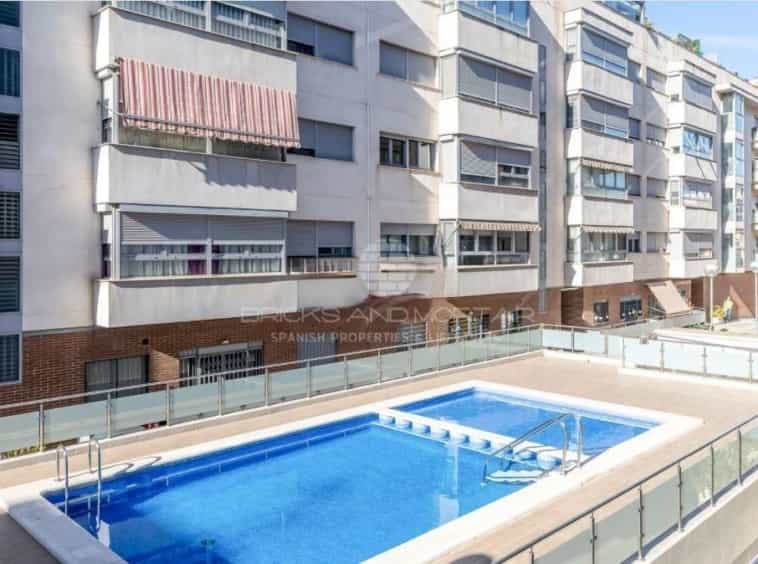 Condominium in Valencia, Valencian Community 10117933