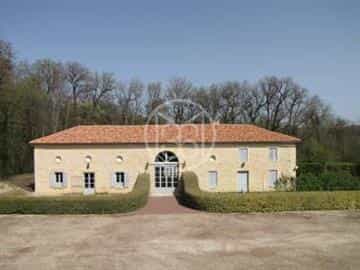 House in Savignac-les-Eglises, Nouvelle-Aquitaine 10118030