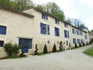 House in Saint-Maixent-l'Ecole, Nouvelle-Aquitaine 10118096