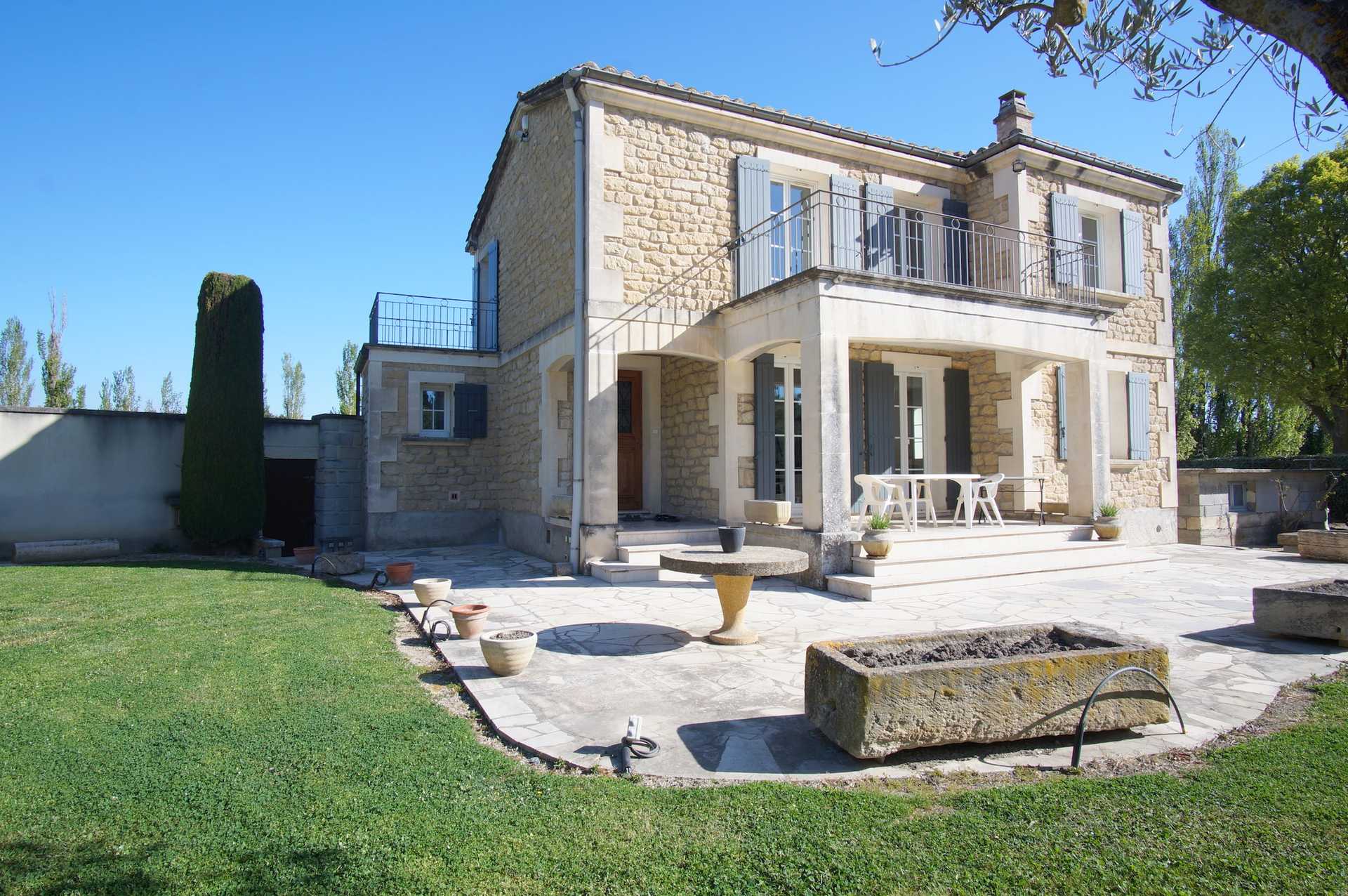 Hus i Barbentane, Provence-Alpes-Cote d'Azur 10118121