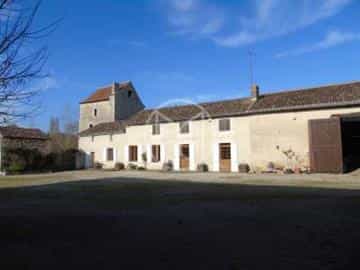 Hus i Chauvigny, Nouvelle-Aquitaine 10118122