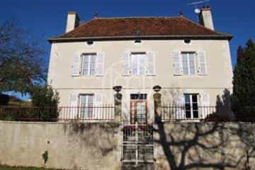 Hus i La Trimouille, Nouvelle-Aquitaine 10118142