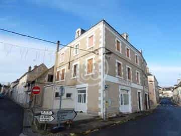 Condominium in La Trimouille, Nouvelle-Aquitaine 10118163