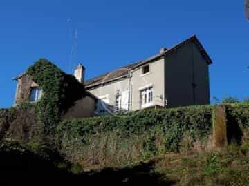 σπίτι σε Brigueil-le-Chantre, Nouvelle-Aquitaine 10118169