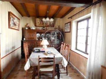 σπίτι σε Brigueil-le-Chantre, Nouvelle-Aquitaine 10118173