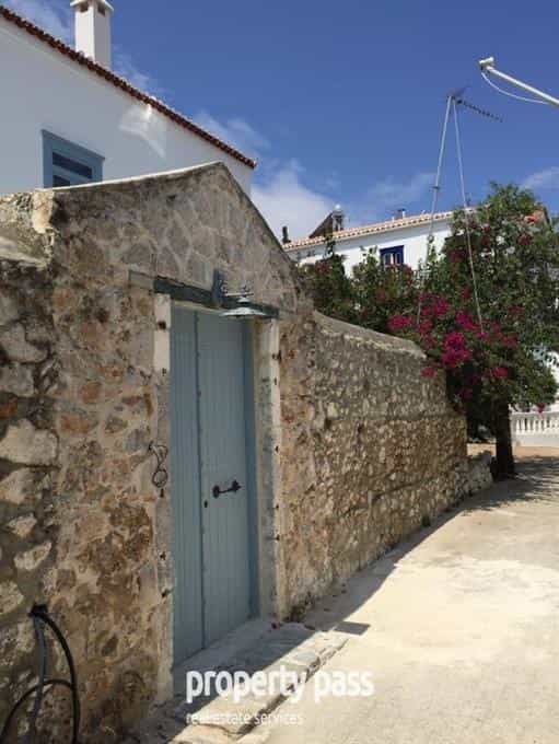 House in Spetses, Attiki 10118429