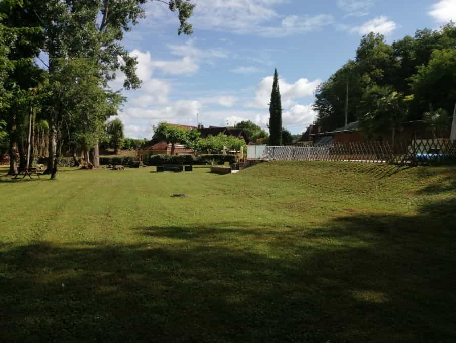 House in Campagne, Nouvelle-Aquitaine 10118455