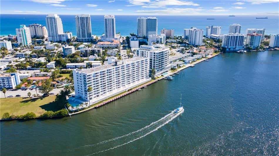 Condominio en Abedul frente al mar, Florida 10118497