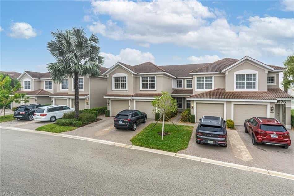 Condominium in Fort Myers, Florida 10118515