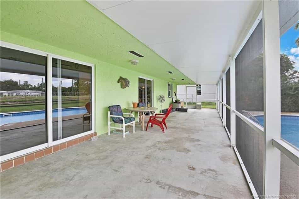 Huis in Jensen Beach, Florida 10118528