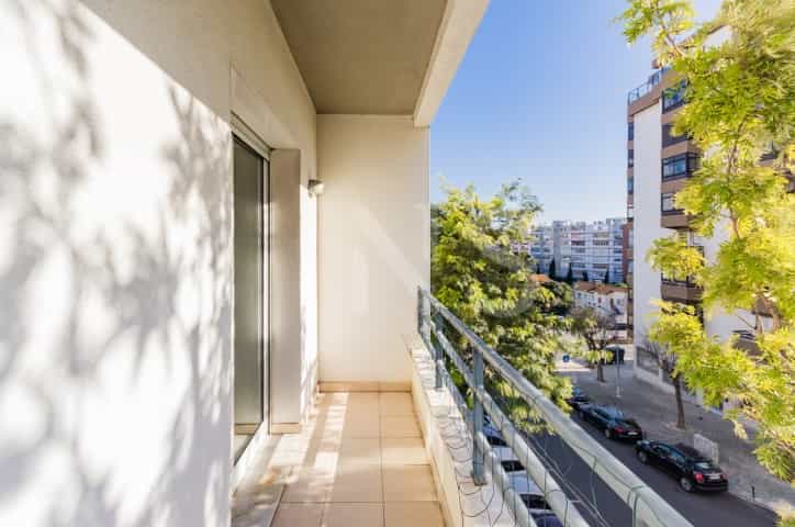 عمارات في Oeiras, Lisboa 10118550
