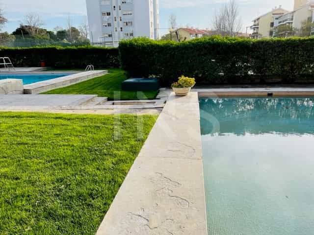 Condominium dans Estoril, Lisbon 10118602