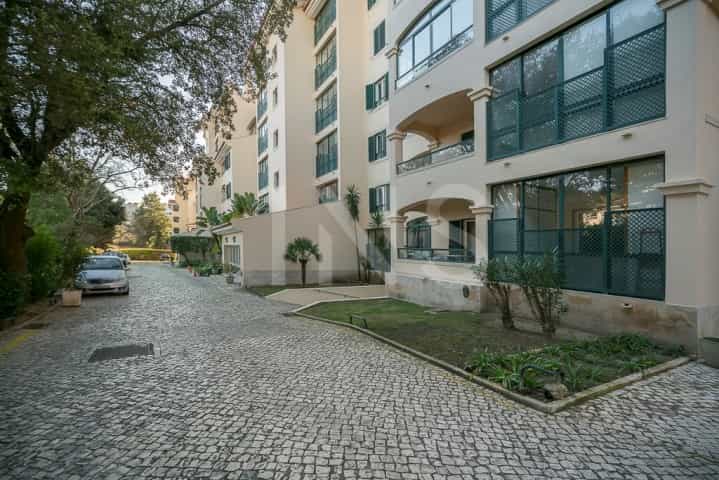 公寓 在 Cascais, Lisboa 10118617