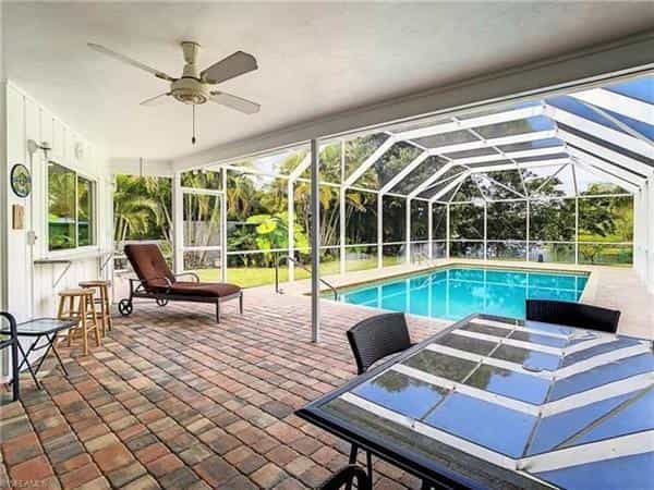 House in Naples, Florida 10118788