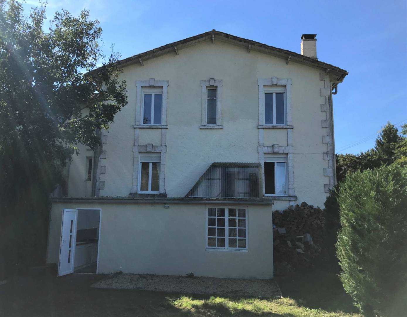 Hus i Medillac, Nouvelle-Aquitaine 10119011