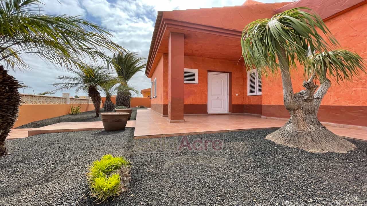σπίτι σε Corralejo, Canarias 10119031