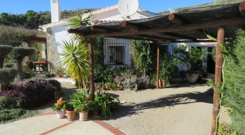 Casa nel Canillas de Albaida, Andalusia 10119096
