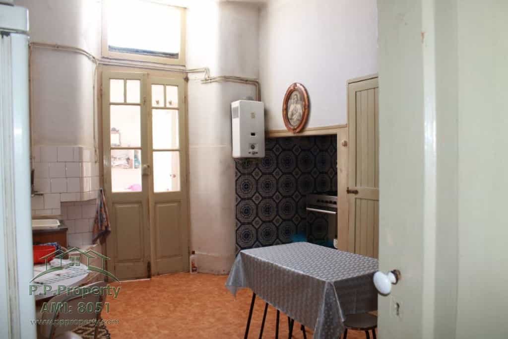 Talo sisään Nazaré, Leiria District 10119220