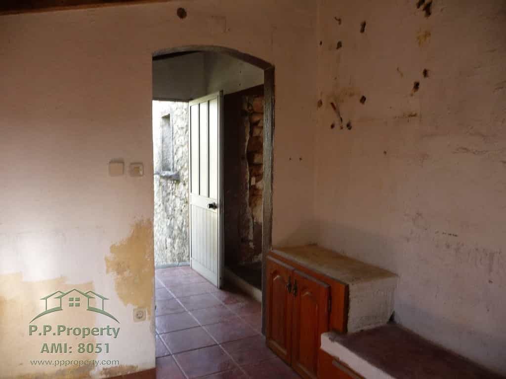 House in Ansião, Leiria District 10119241
